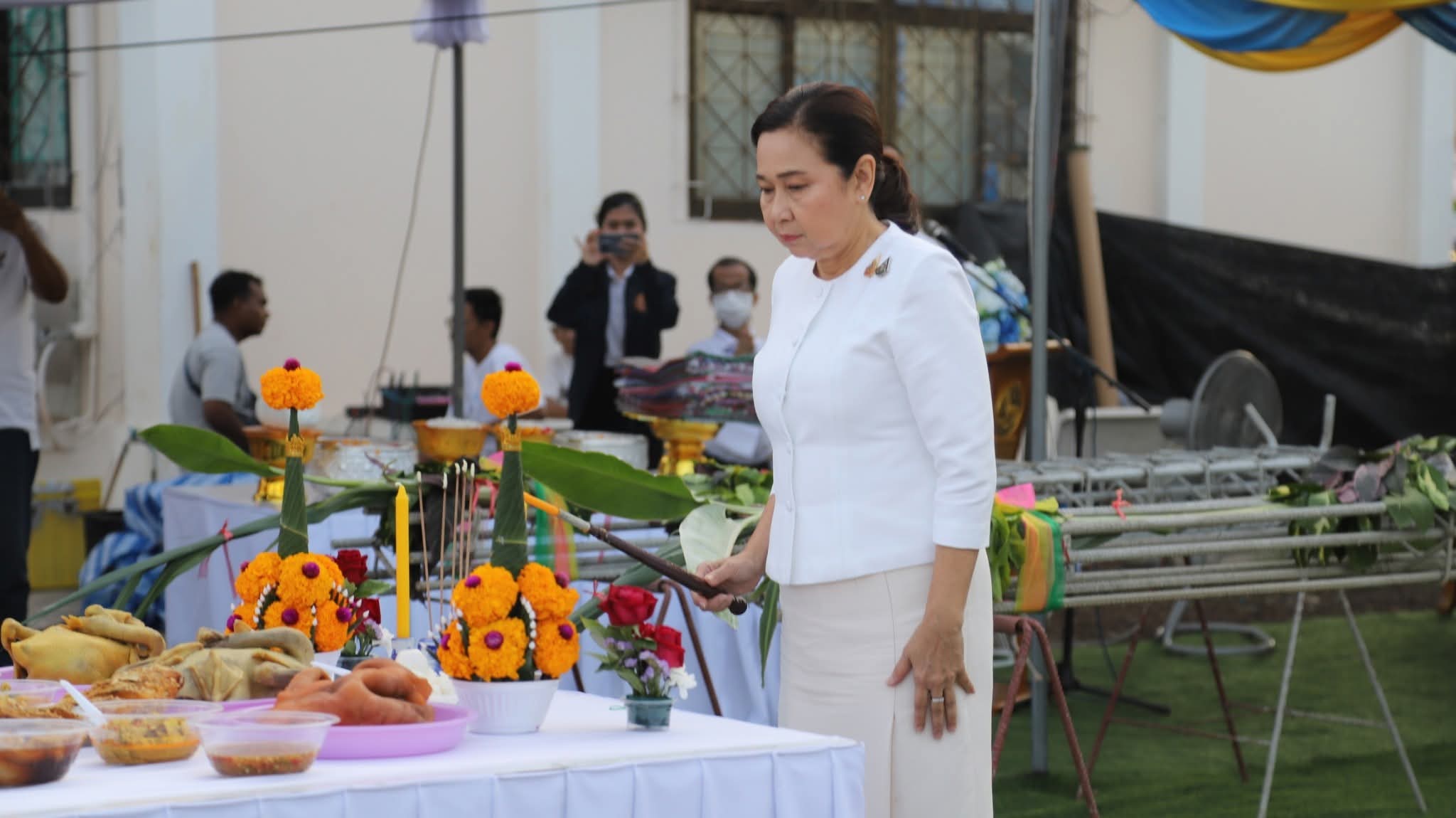 📣 สำนักงานพัฒนาชุมชนอำเภอเมืองสมุทรสงคราม ร่วมพิธียกเสาเอกและเสาโทหอประชุมอำเภอเมืองสมุทรสงครามหลังใหม่
